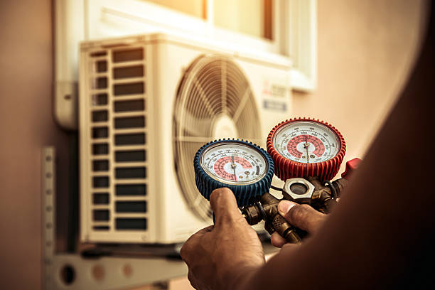 Professional Ductwork Repair technician working in Gillespie, IL
